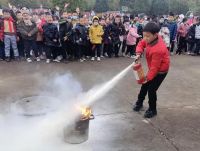 做到“七不 一斷”杜絕學?；鸹? />
                                                                        </div>
                            </a>
                        </li>
                                                <li>
                            <a href=